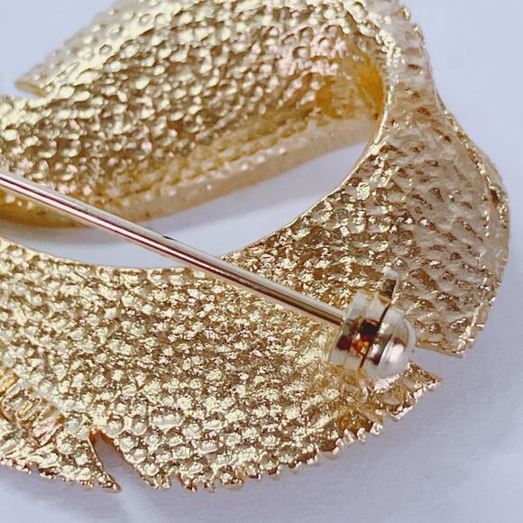 VTG Signed Sarah Coventry Gold Tone Leaf Brooch Mid Century 1960s Sculptural Pin - Picture 6 of 11